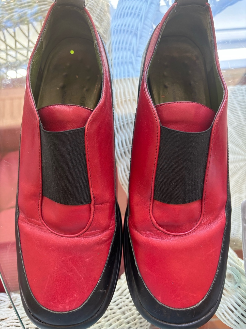 Women’s Donald Pliner 9M red/black leather slip-ons made in Italy comfort; style